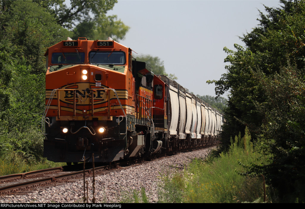 BNSF 551